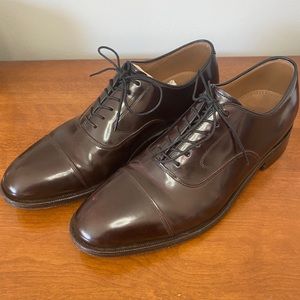 Johnston & Murphy Cap Toe Oxfords - men’s size 9M